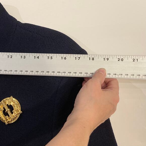 ST.JOHN Collection by Marie Grey Jacket Coat 10 Gold Crest Buttons Santana Knit - Picture 11 of 16